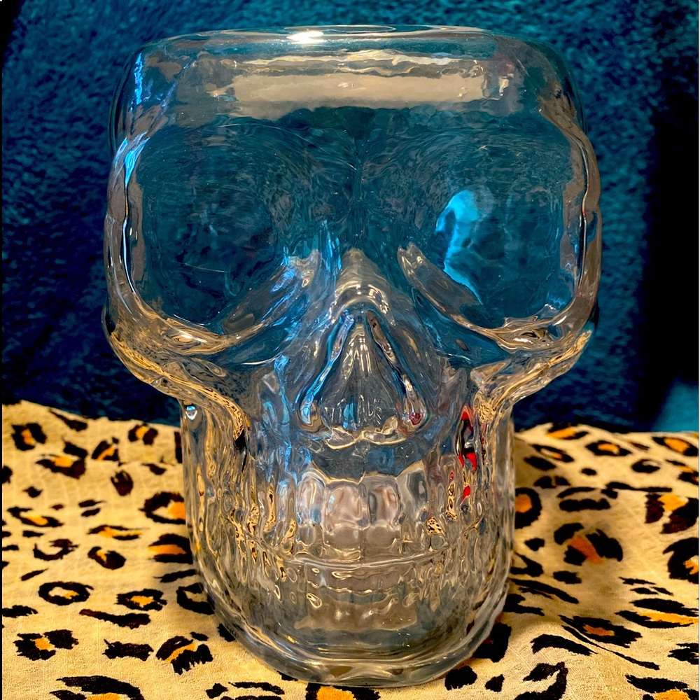 NWT Bath and Body Works Skull Candle Holder